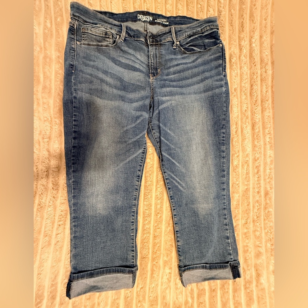 Denizen from Levi's Blue Capris
